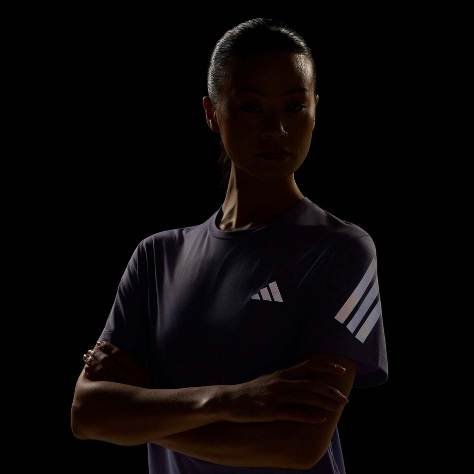 The reflective graphics on the adidas Women's adi365 Tee in the Magic Lilac colourway.