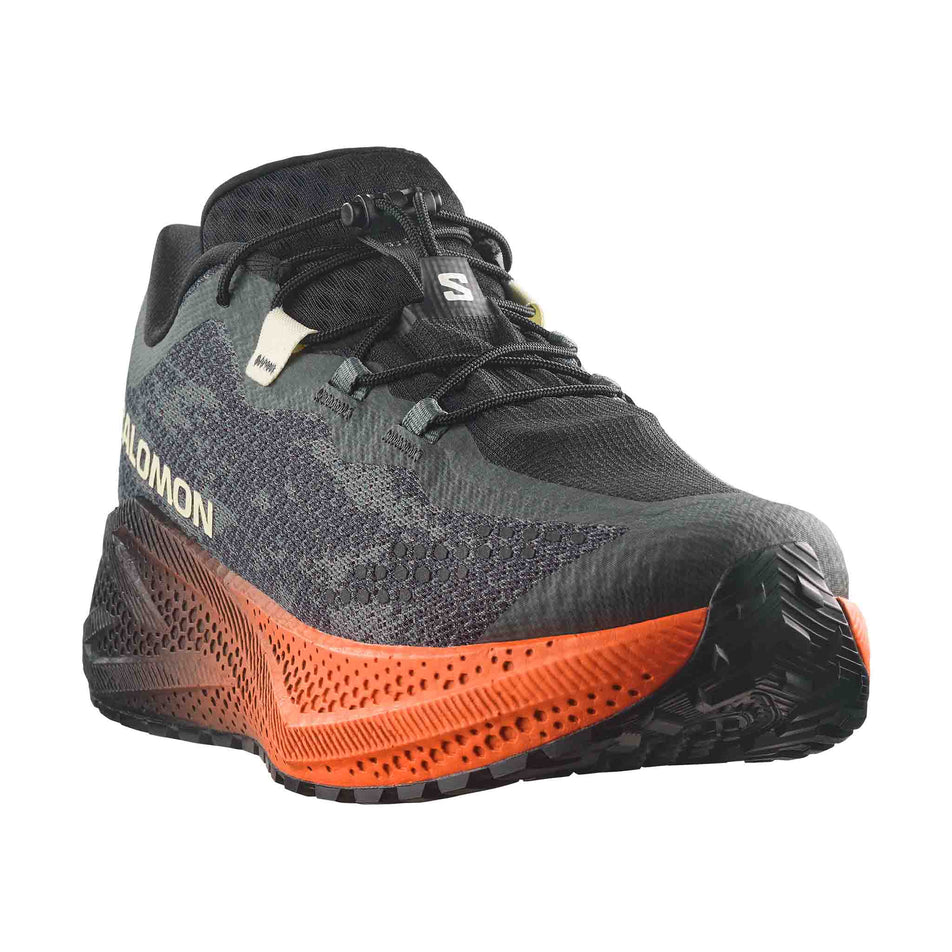 Lateral view of the right shoe from a pair of Salomon Men's Aero Glide 4 GRVL Running Shoes in the Urban Chic/Black colourway.