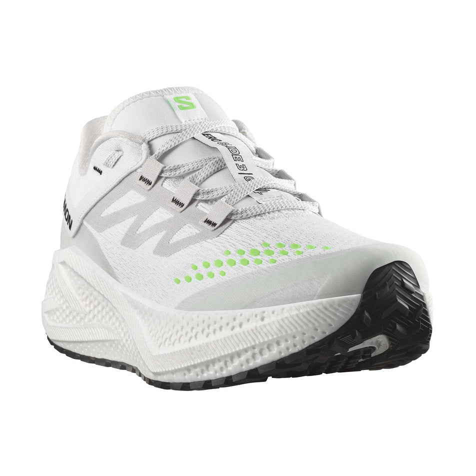 Lateral view of the right shoe from a pair of Salomon Men's Aero Glide 3 GRVL Running Shoes in the White/Ftw Silver/Green Gecko colourway. (8721029300386)