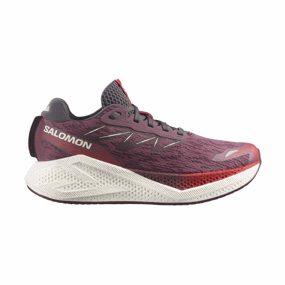 Lateral view of the right shoe from a pair of Salomon Women's Aero Glide 4 Running Shoes in the Huckleberry/Vanilla Ice colourway.