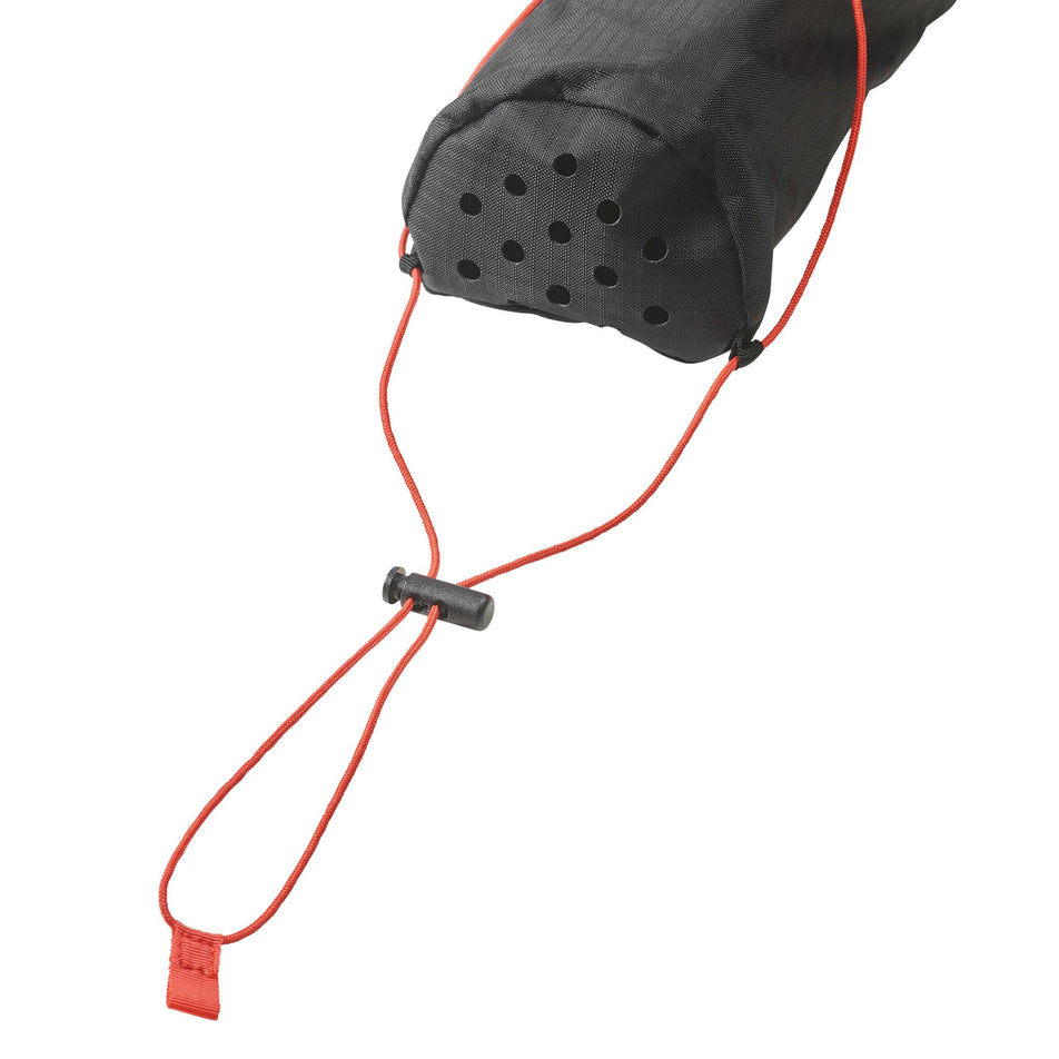 The attachment cord on the Salomon Custom Quiver in the Black colourway.