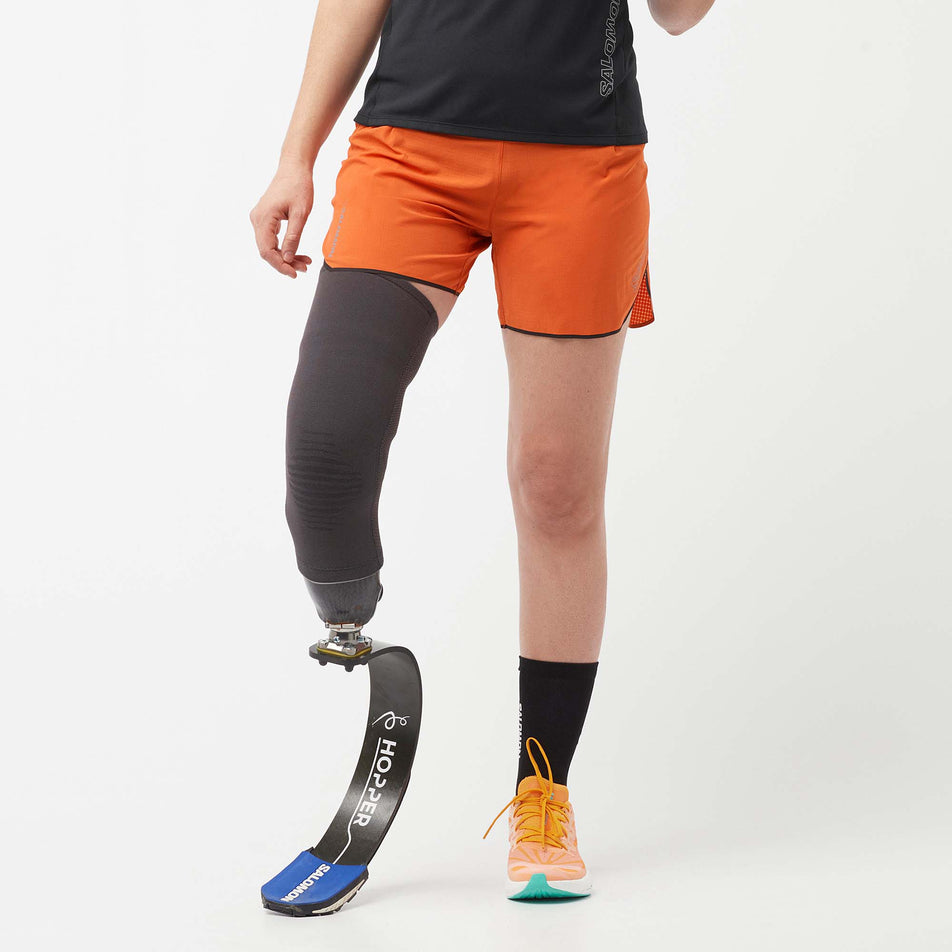 Front view of a model wearing a pair of Salomon Women's Sense Aero 5