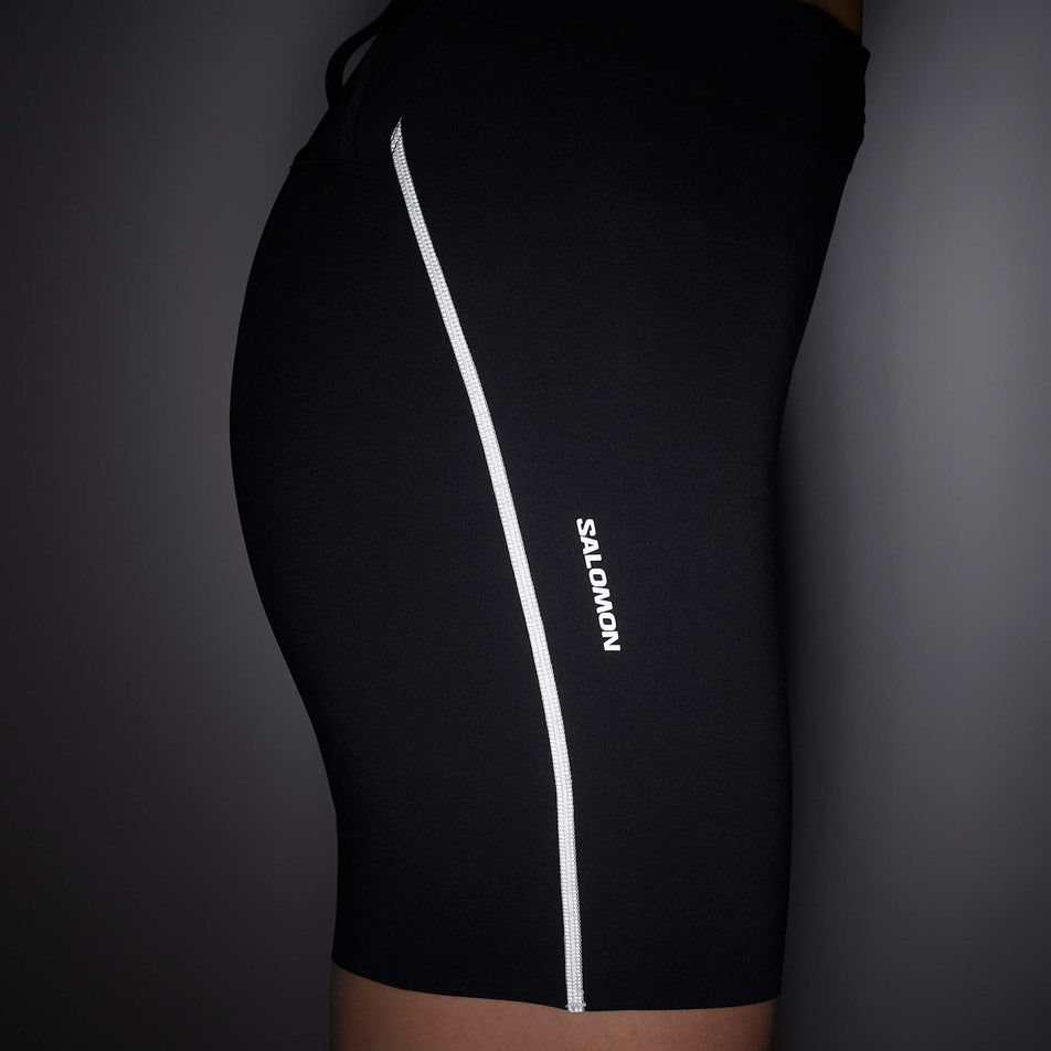 The reflective detail on the side of the Salomon Women's Sense Stow Short Tights 6