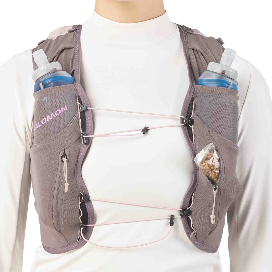 Salomon | Women's ADV Skin 12 Gradient Running Vest - Iron/Shadow Gray/Iris Orchid