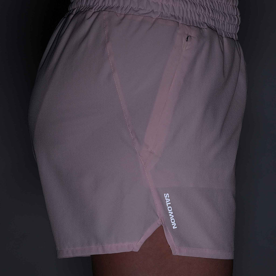 The reflective graphic on the side of the Salomon Women's Shakeout Core Shorts 4