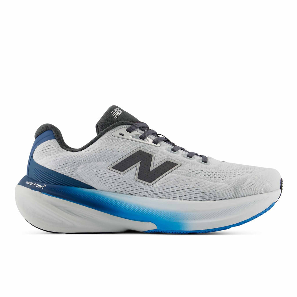 Lateral view of the right shoe from a pair of New Balance Men's Fresh Foam X 860 V15 Running Shoes in the Quartz Grey/Altitude colourway.