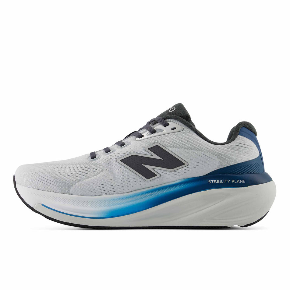 Medial view of the right shoe from a pair of New Balance Men's Fresh Foam X 860 V15 Running Shoes in the Quartz Grey/Altitude colourway.