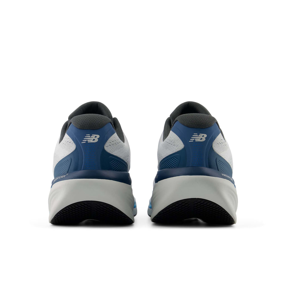 The back of a pair of New Balance Men's Fresh Foam X 860 V15 Running Shoes in the Quartz Grey/Altitude colourway.