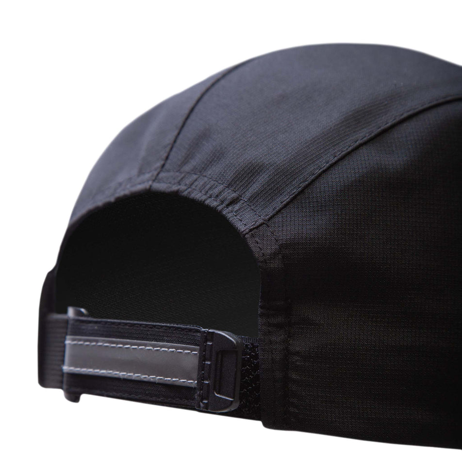 The back of a Ronhill Unisex Fortify Cap in the All Black colourway. (8033746714786)