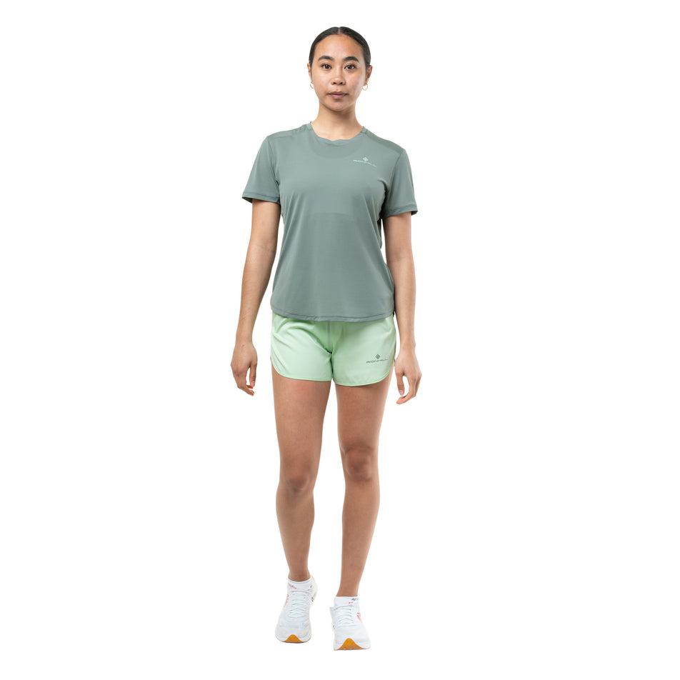 Front view of a model wearing the Ronhill Women's Tech 4.5