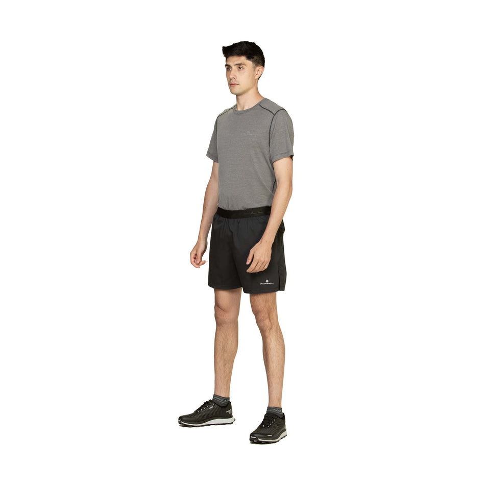 Front view of a model wearing the Ronhill Men's Tech All-Terrain 5