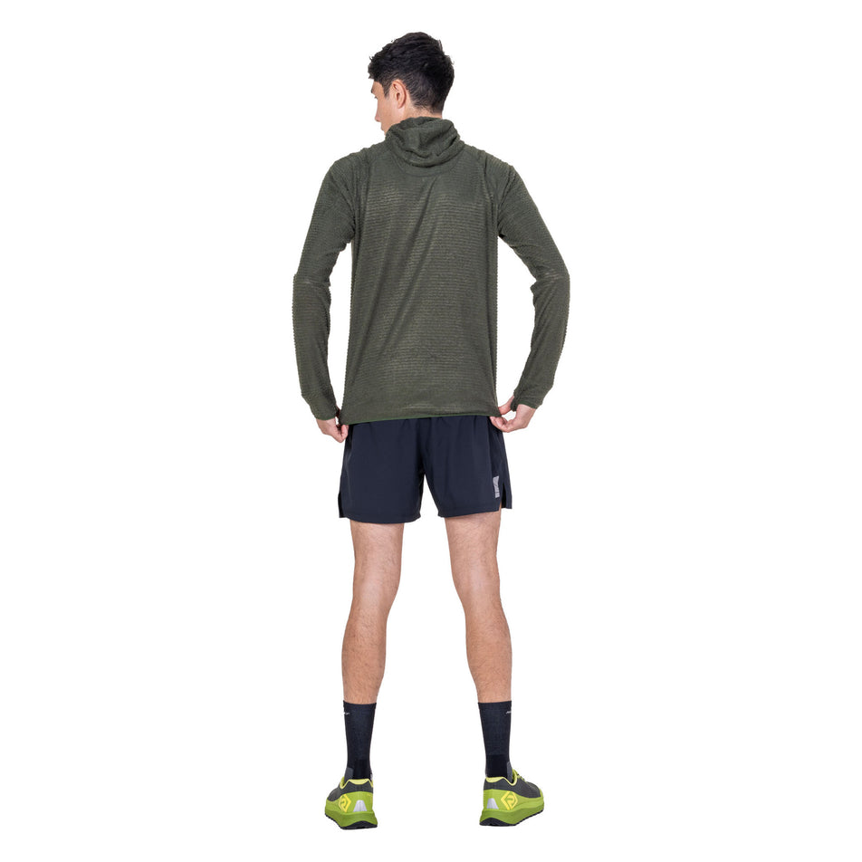 Back view of a model wearing the Ronhill Men's Tech Winter Primaloft Hoodie in the Kelp/Zest colourway.