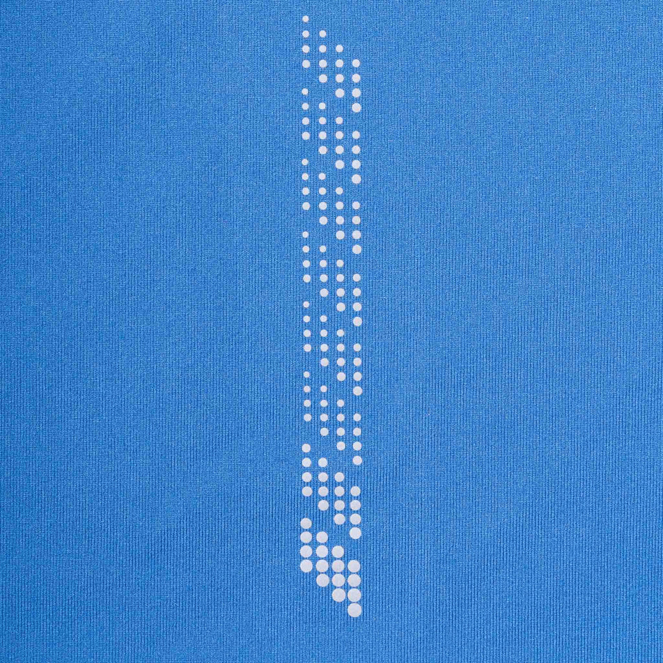 Close-up view of the reflective pattern on the Ronhill Women's Tech Reflect 1/2 Zip in the Lumiere/Reflect colourway.