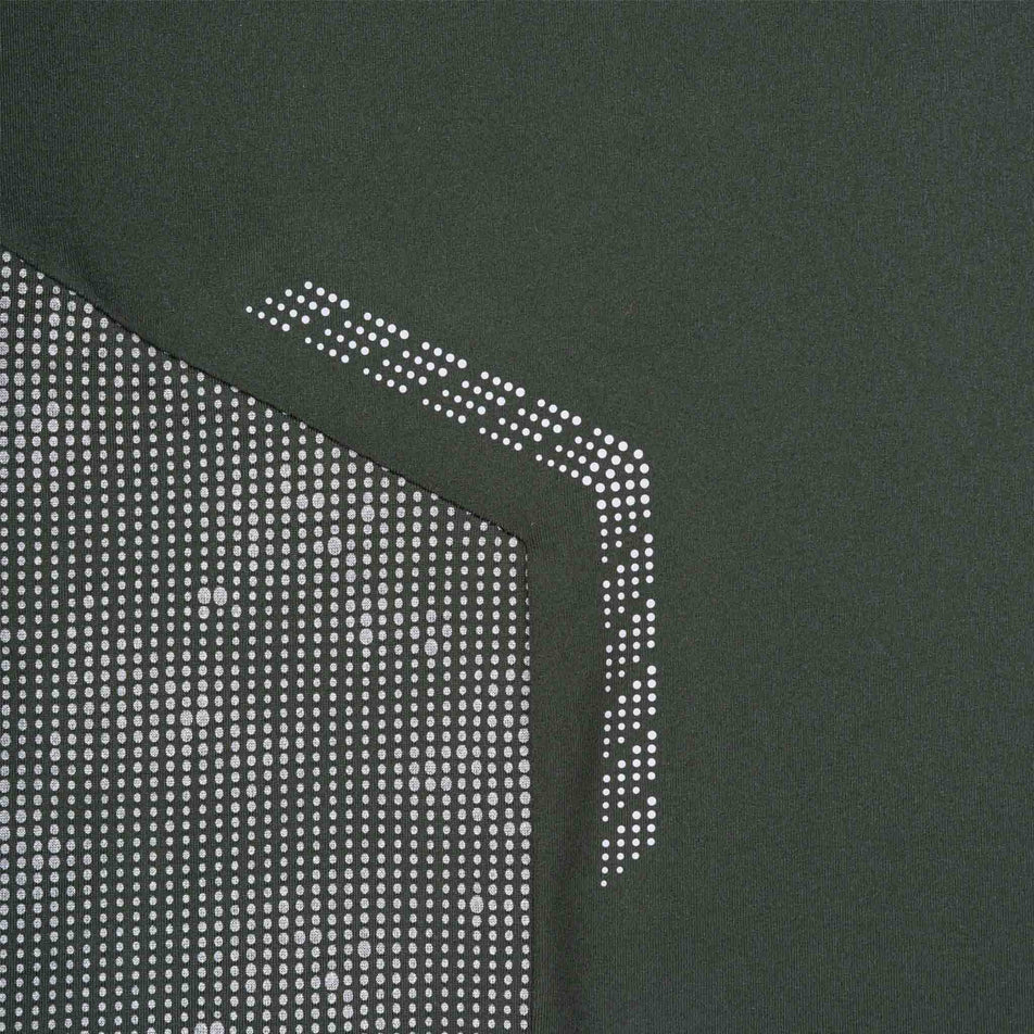 Close-up view of the reflective pattern on Ronhill Men's Tech Reflect 1/2 Zip in the Kelp/Reflect colourway.
