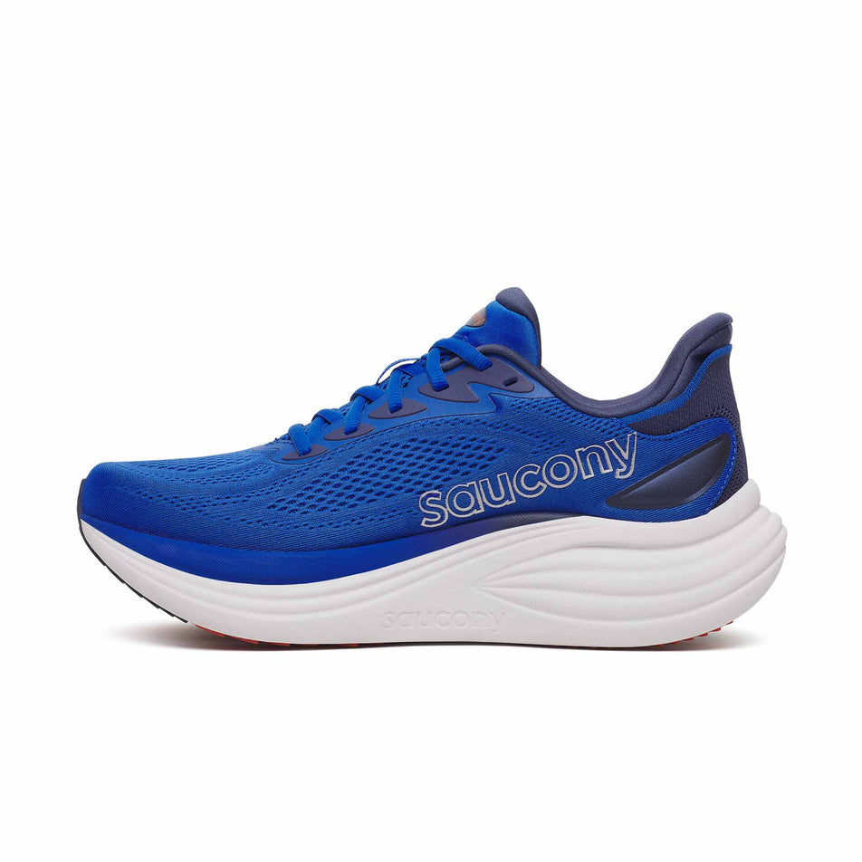 Medial view of the right shoe from a pair of Saucony Men's Triumph 24 Running Shoes in the Lapis/Silver colourway.