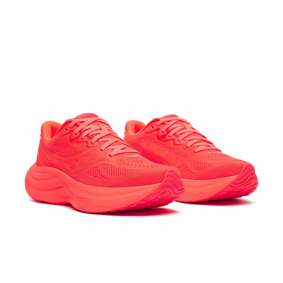 A pair of Saucony Women's Ride 19 Running Shoes in the Vizired colourway.