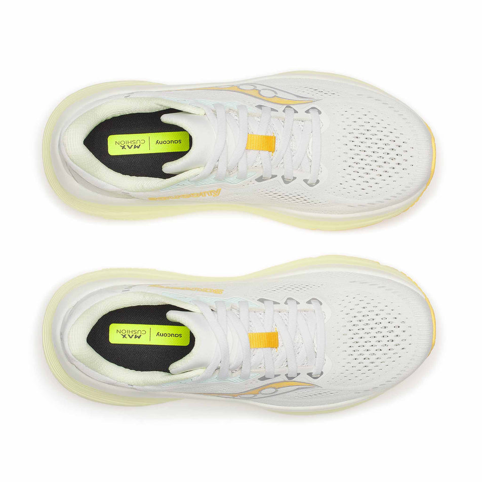 The uppers of a pair of Saucony Women's Guide 19 Running Shoes in the Ivory/Tender colourway.