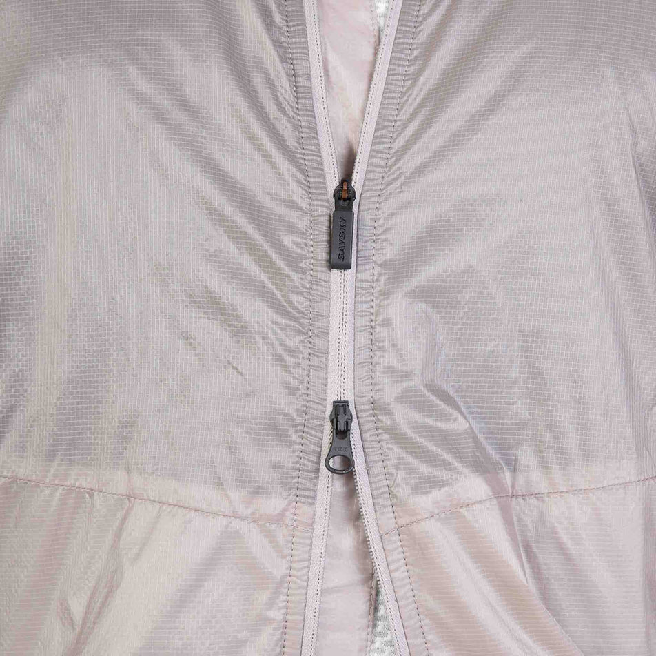The 2-way zipper on the SAYSKY Men's Flow Thermo Jacket in the Beige colourway.