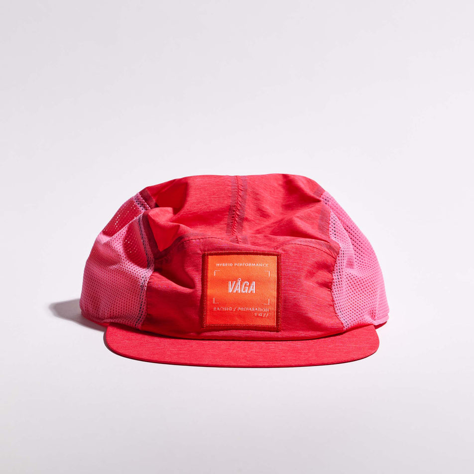 Front view of the VÅGA Unisex Mesh Flex Cap in the Dark Pink/Pink colourway.