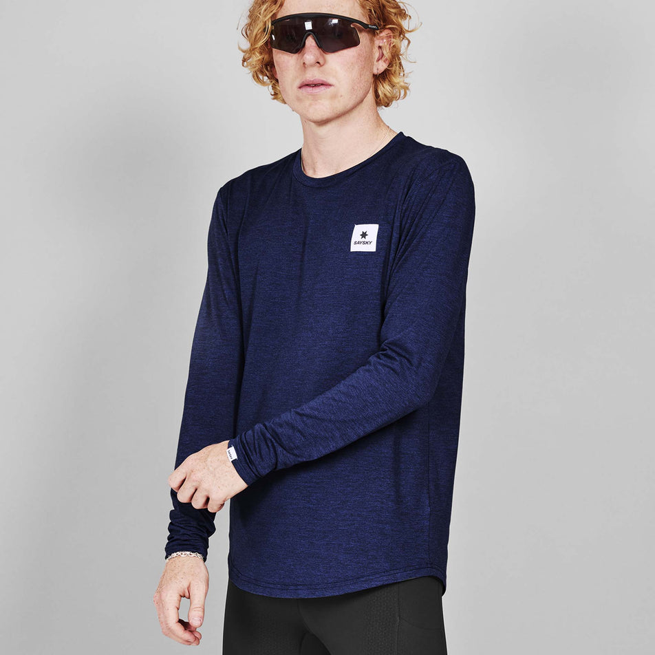 Front view of a model wearing the SAYSKY Men's Clean Pace Long Sleeve in the Blue colourway. (8731613823138)