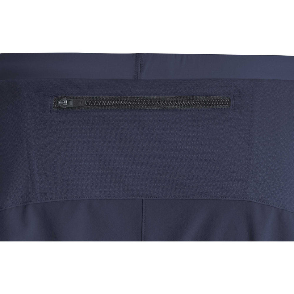 Behind Zip Pocket View of Men's Gore Wear R5 2in1 Shorts (6918360498338)