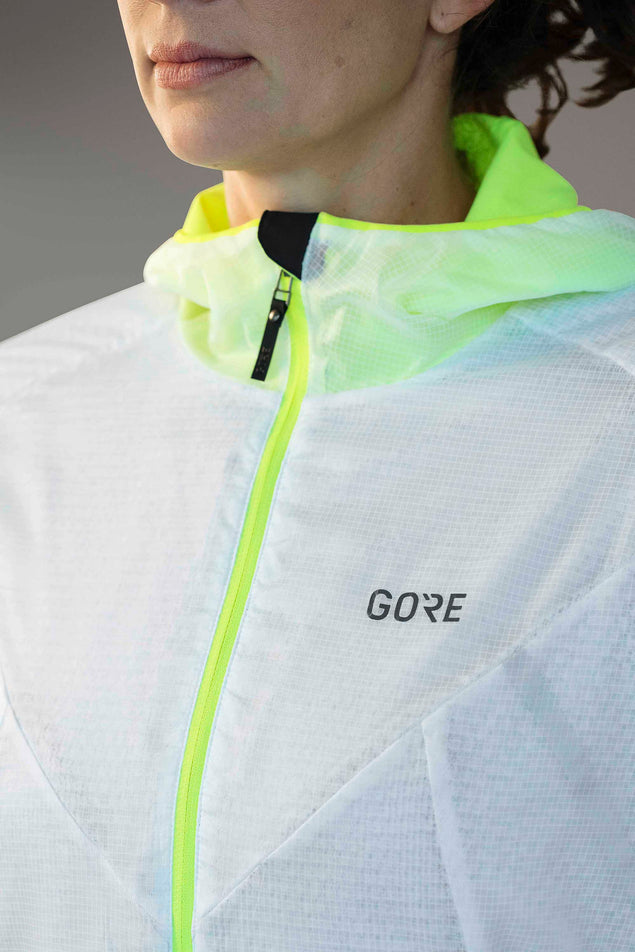 Front Logo View of Women's Gore Wear R5 GTX I Insulated Jacket (6918371410082)