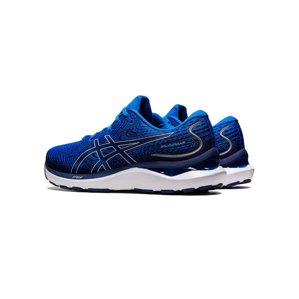 Lateral angled view of men's asics gel-cumulus 24 running shoes in blue (7520578732194)