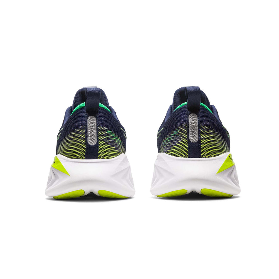 The heel units on a pair of Asics Men's Gel-Cumulus 25 Running Shoes in the Midnight/Cilantro colourway (7900866281634)