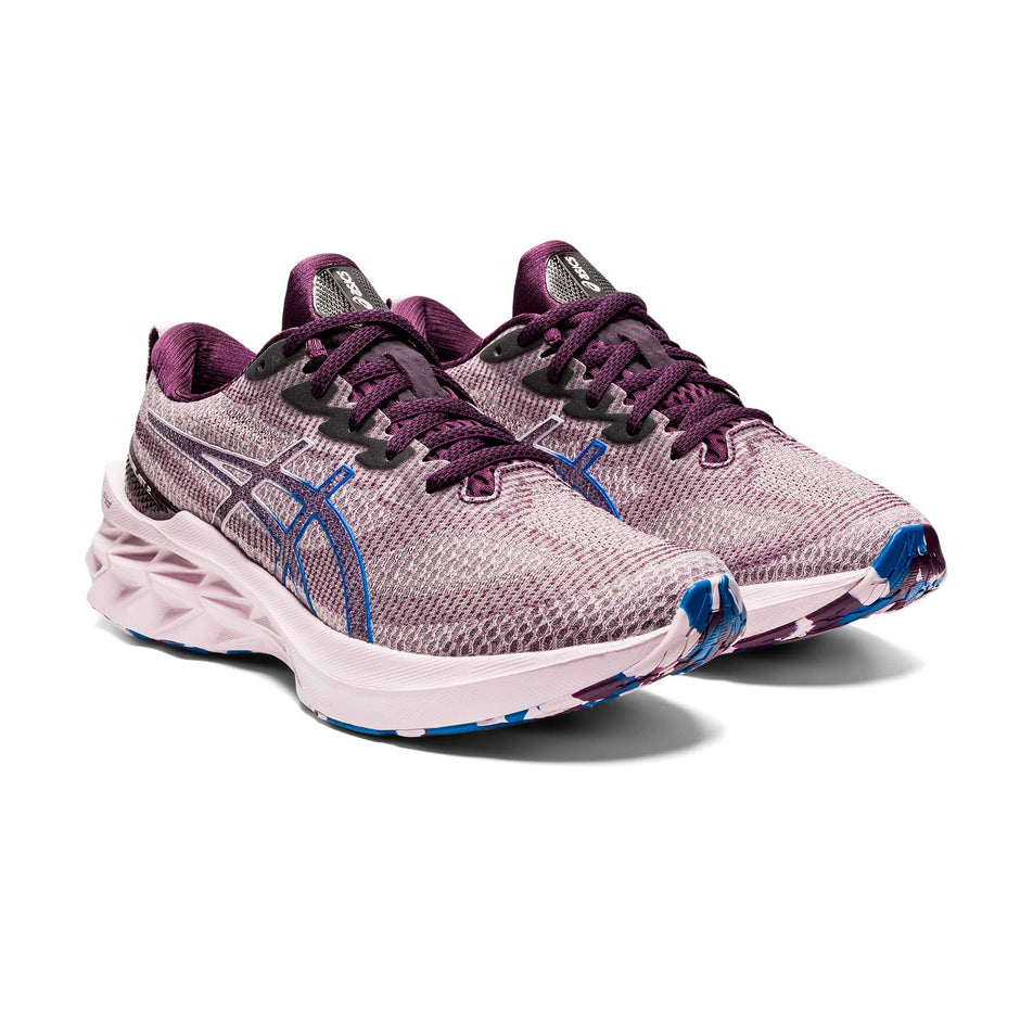 Anterior angled view of Asics | Women's Novablast 2 LE Running Shoes (7215162458274)