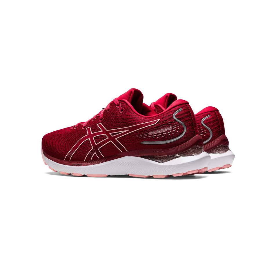 Lateral angled view of women's asics gel-cumulus 24 running shoes in red (7520619561122)