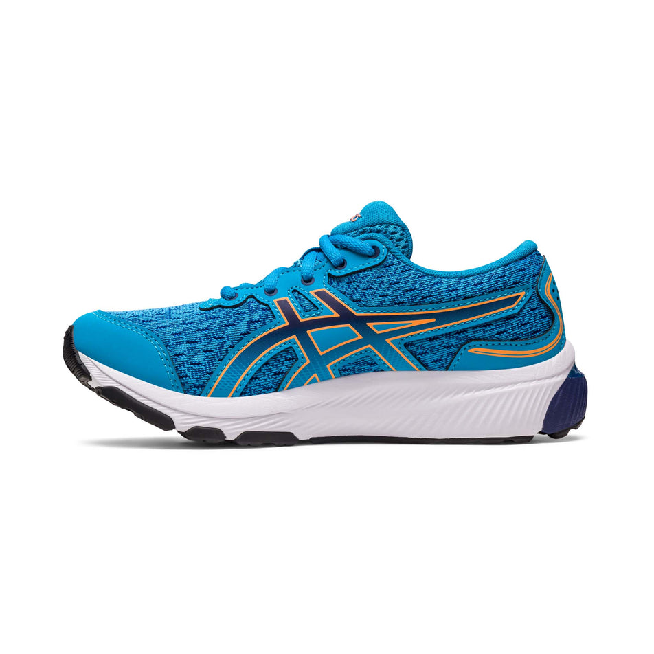 Medial side of the right shoe from a pair of kids' Asics Gel-Cumulus 24 GS Running Shoes (7711222759586)