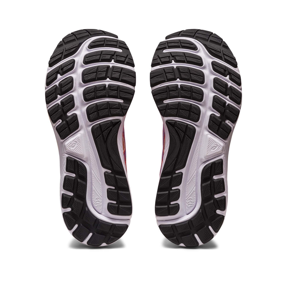 The outsoles on a pair of kids' Asics Gel-Cumulus 24 GS Running Shoes (7711224496290)