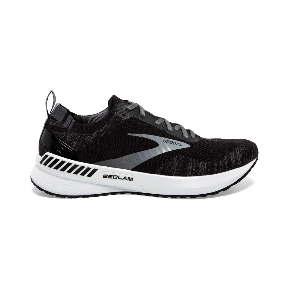 The right shoe from a pair of women's Brooks Bedlam 3 (6897024270498)