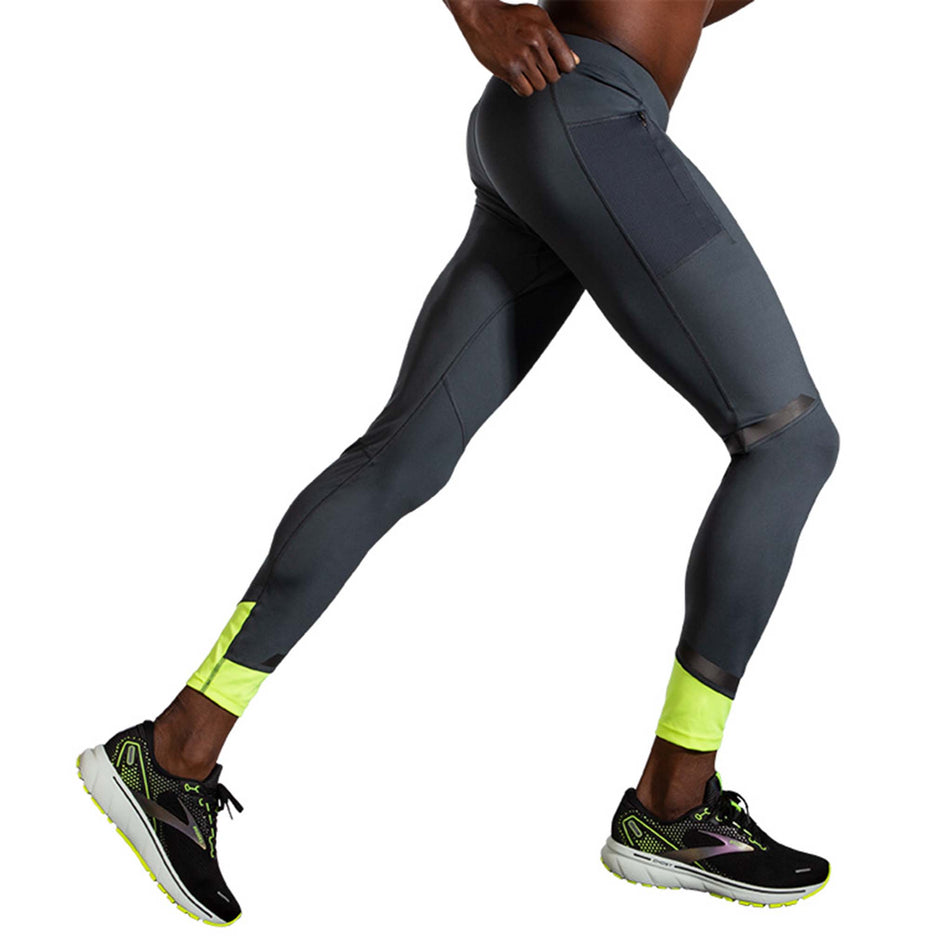 Side view of Brooks Men's Run Visible Tight in black (7599112880290)