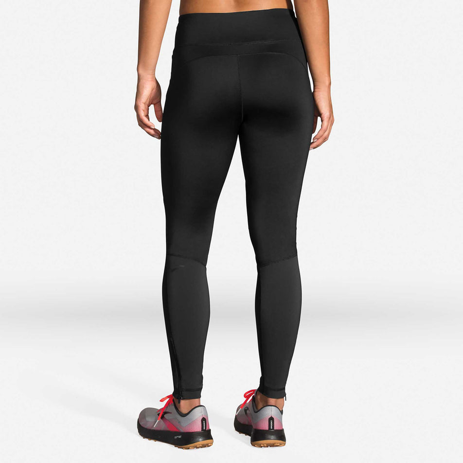 Back of Brooks Switch Hybrid Tights (6913993179298)