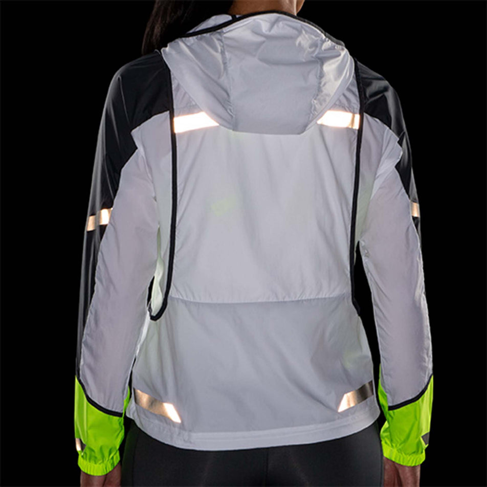 Brooks | Women's Run Visible Convertible Jacket (7596656722082)