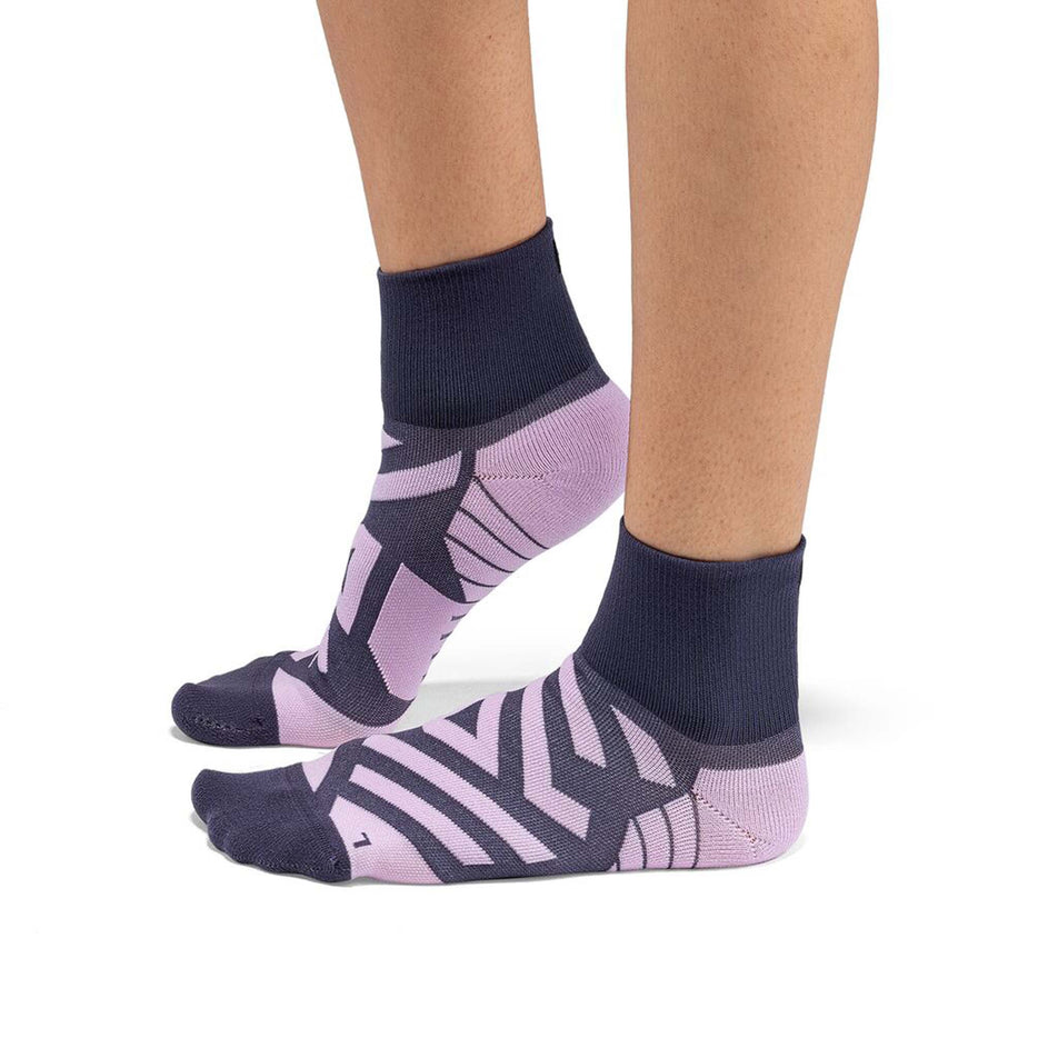 Side pair view of On Women's Performance Mid Running Sock in purple (7520271368354)