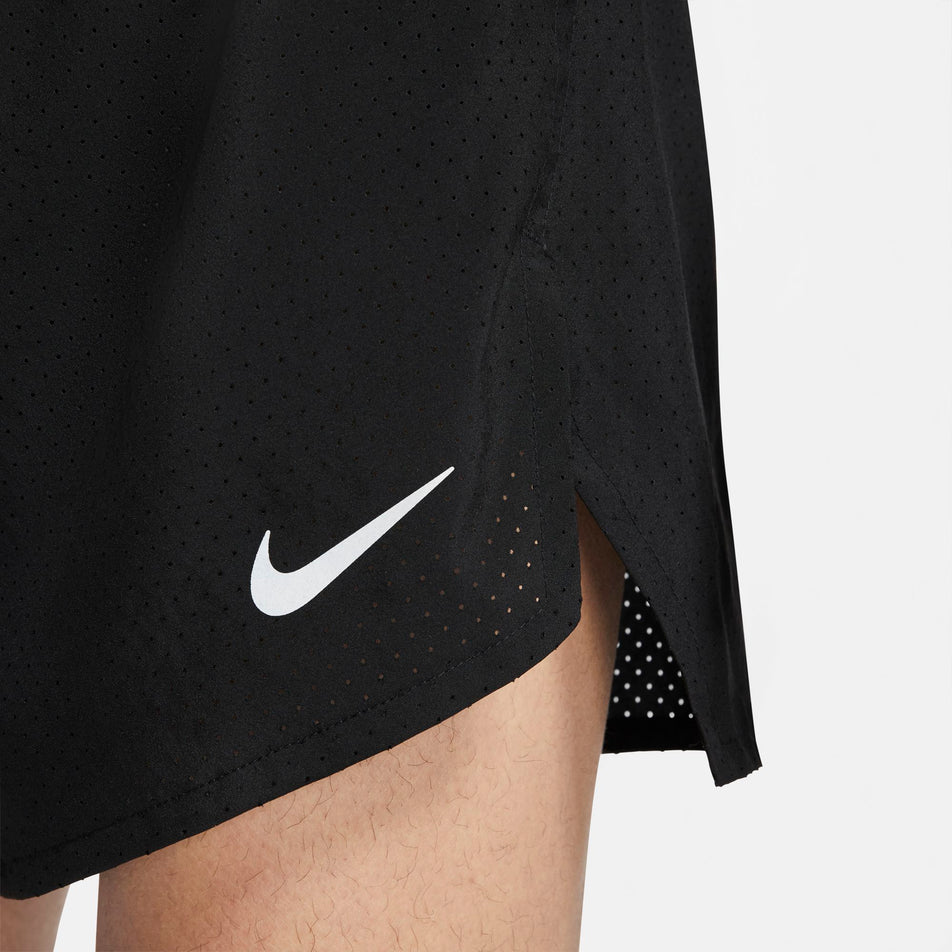 Split detail on  Nike Dri-FIT Fast 4 Inch Short (6917877891234)