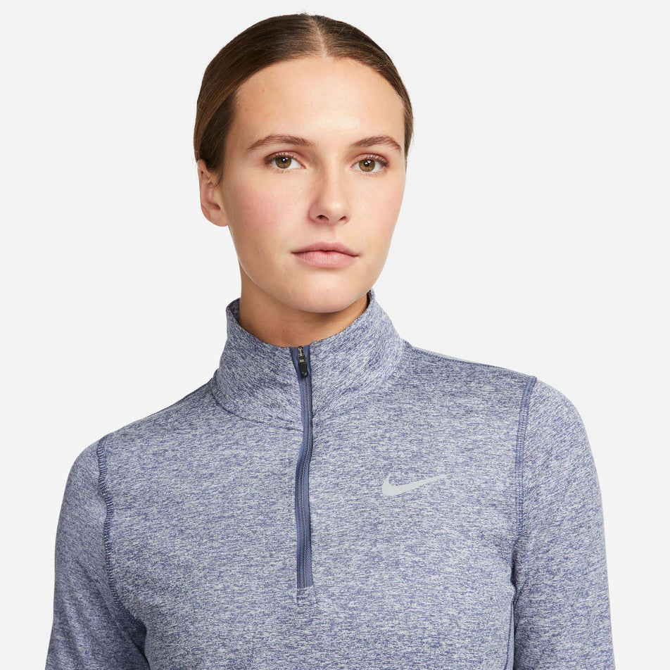 Collar view of Nike Women's DF Element Top Running HZ in blue. (7729577296034)