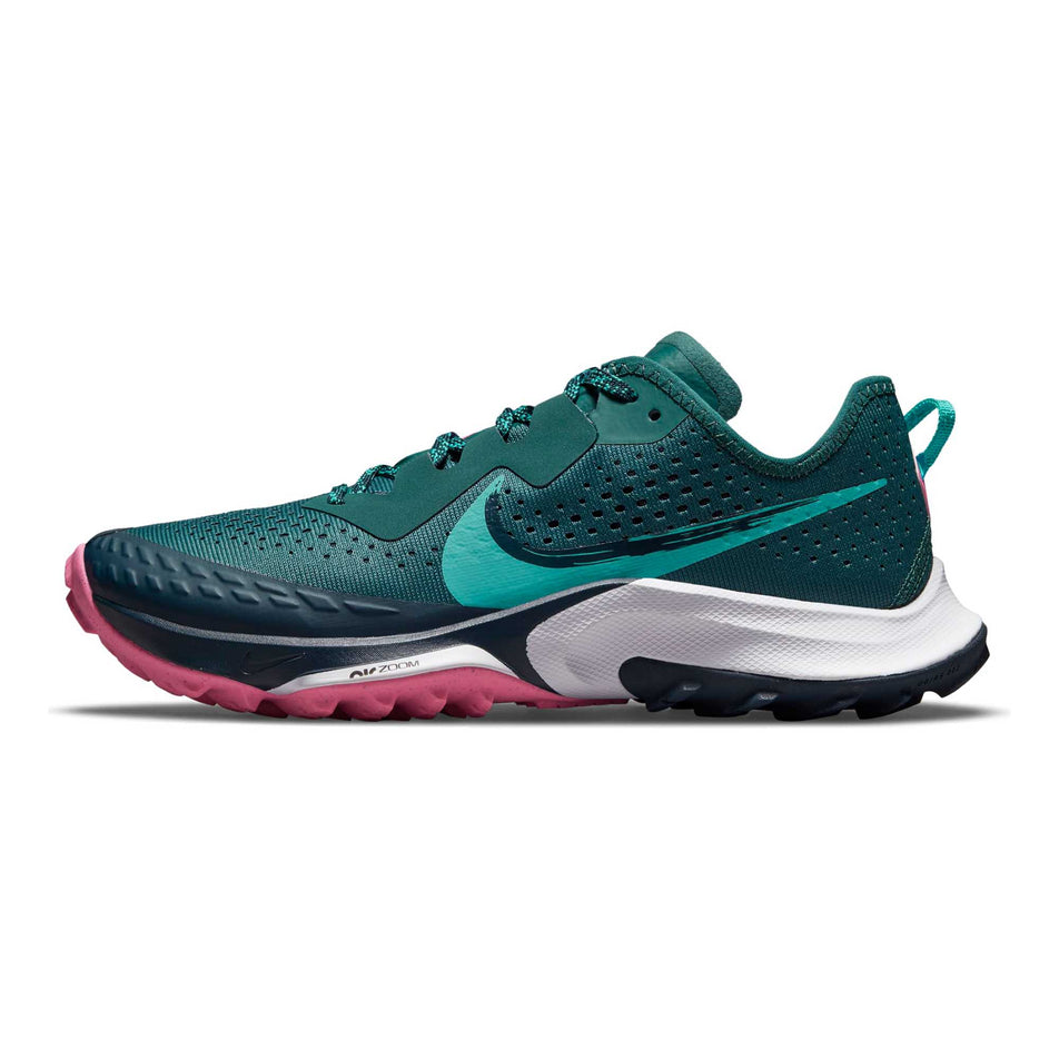 Lateral view of women's nike air zoom terra kiger 7 running shoes (6877928816802)