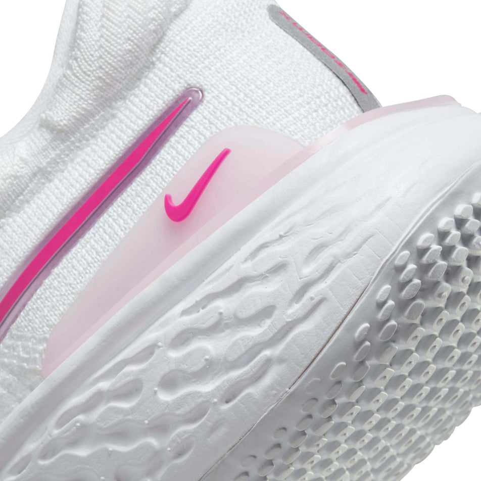 Midsole view of women's nike zoomx invincible run flyknit 2 running shoes (7316214874274)