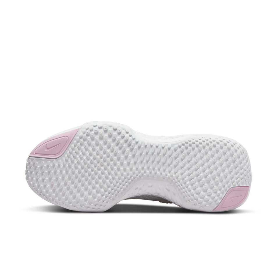 Outsole view of women's nike zoomx invincible run flyknit 2 running shoes (7316214874274)