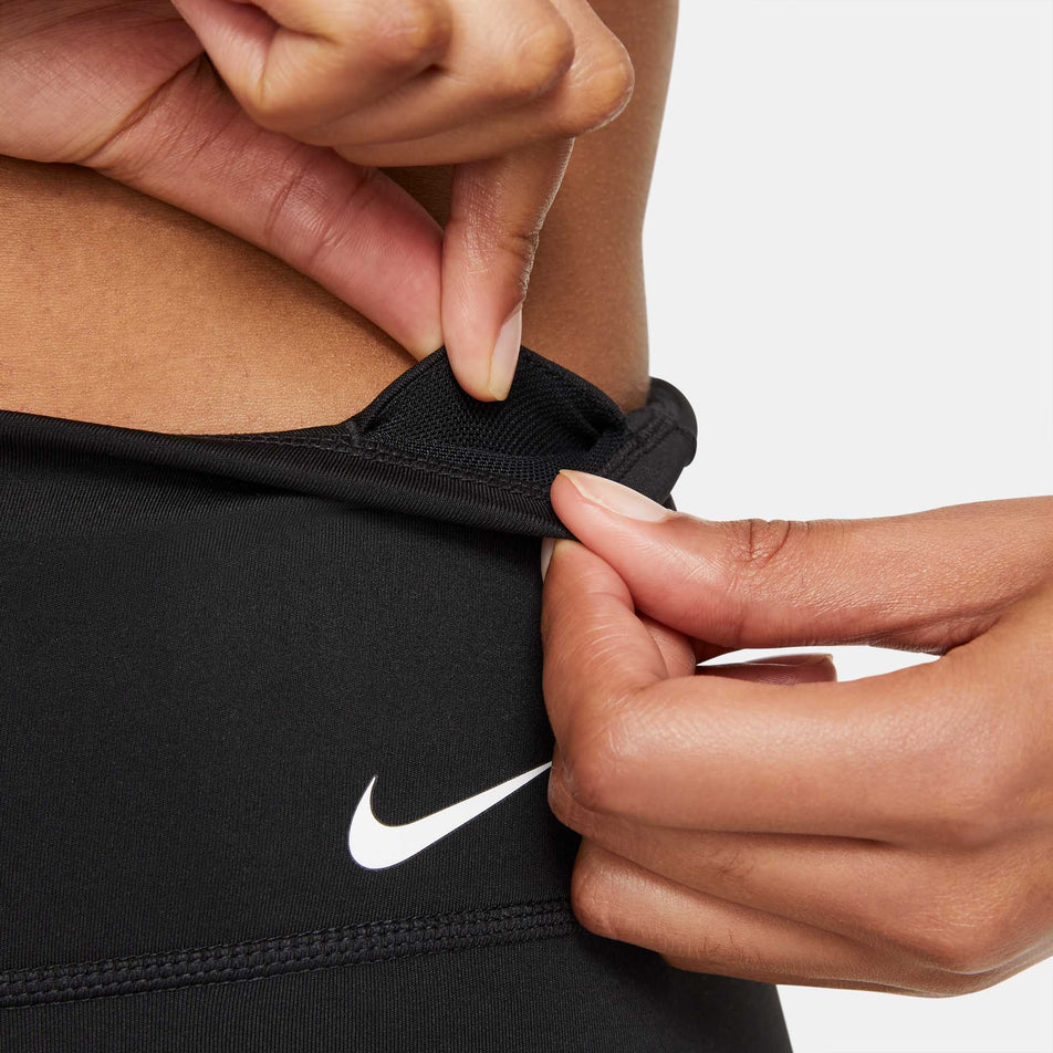 Waistband pocket of Nike One Dri-Fit MR Short (6918017745058)