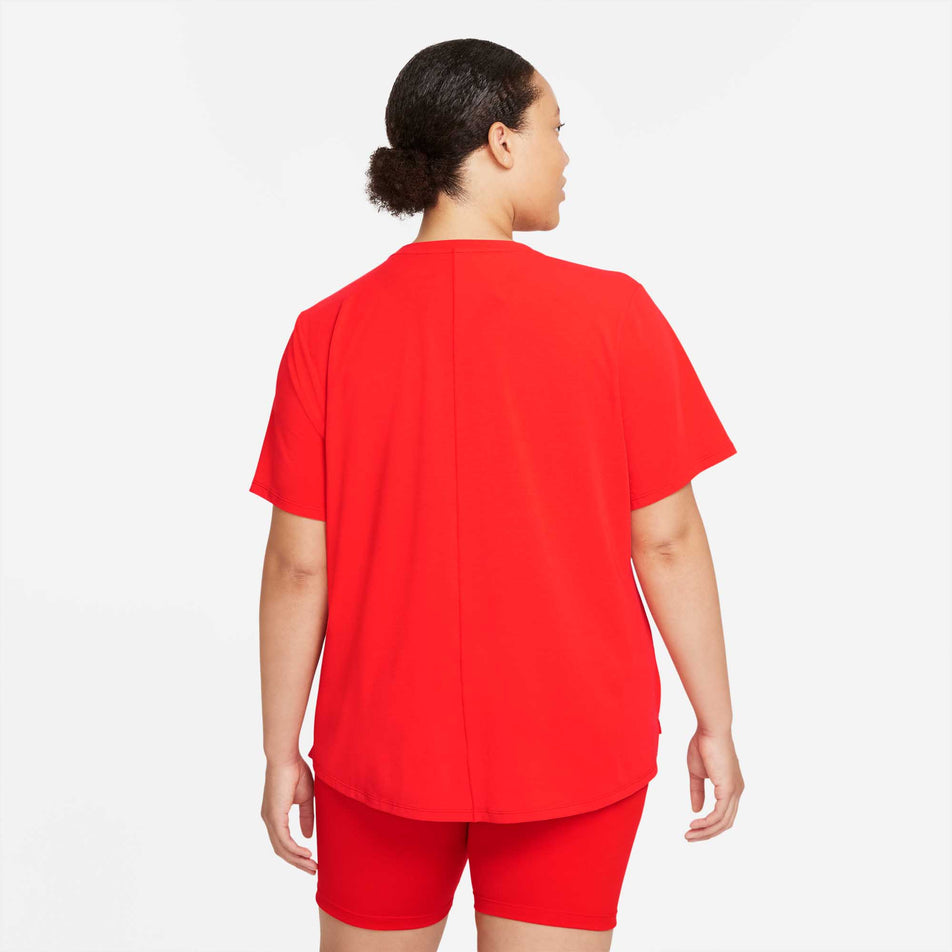 Back of Nike One Luxe Dri-FIT Top (6918028263586)