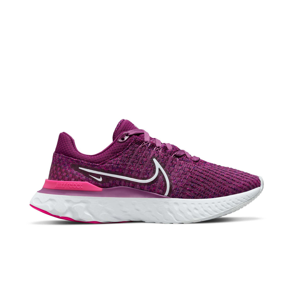 Lateral view of women's nike react infinity run flyknit 3 running shoes (7316147044514)