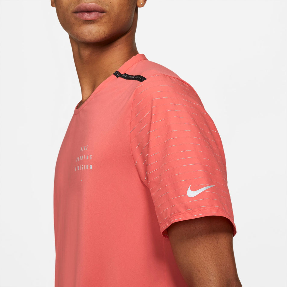 Side of  Nike Dri-Fit Run Division NV Rise 365 SS top (6917935399074)