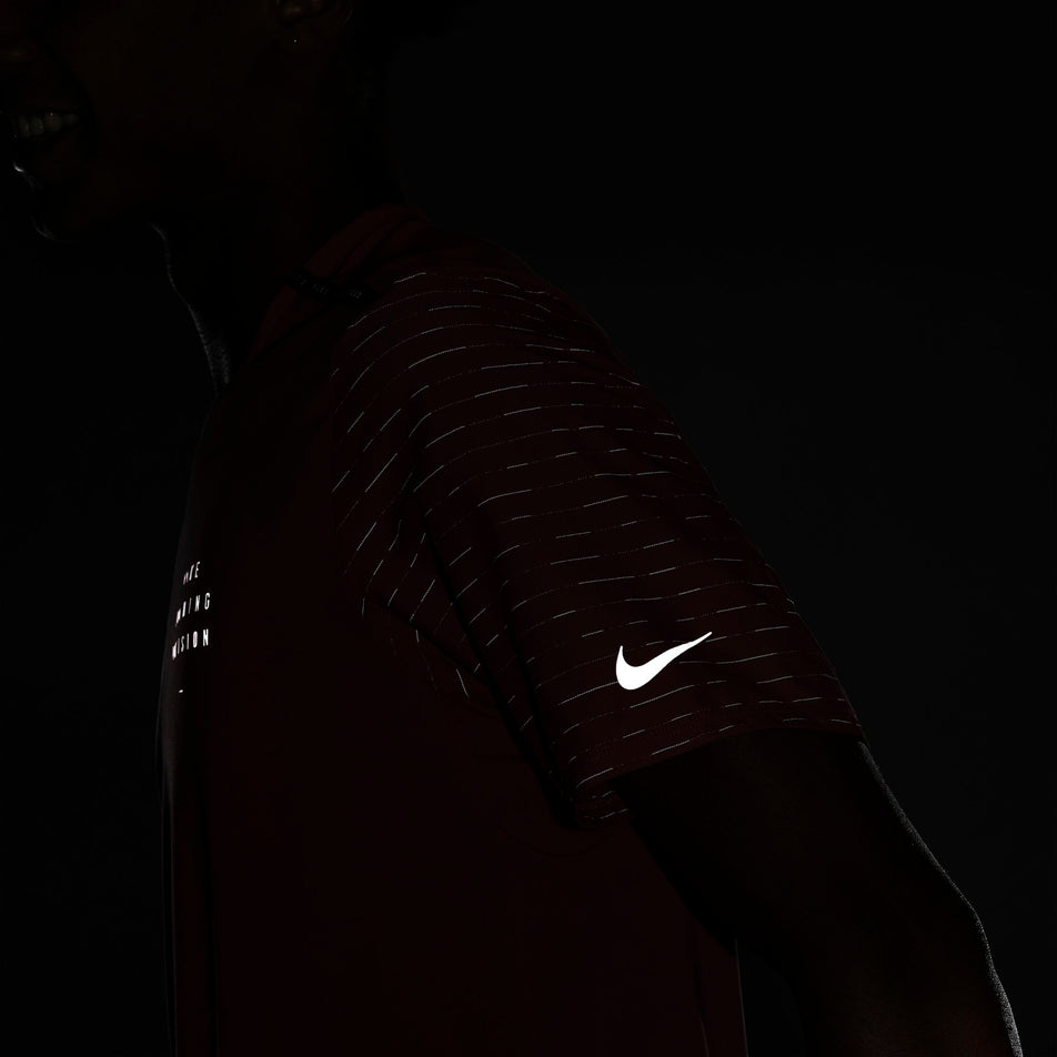 Reflective detail on  Nike Dri-Fit Run Division NV Rise 365 SS top (6917935399074)