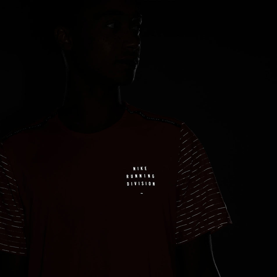 Reflective detail on  Nike Dri-Fit Run Division NV Rise 365 SS top (6917935399074)