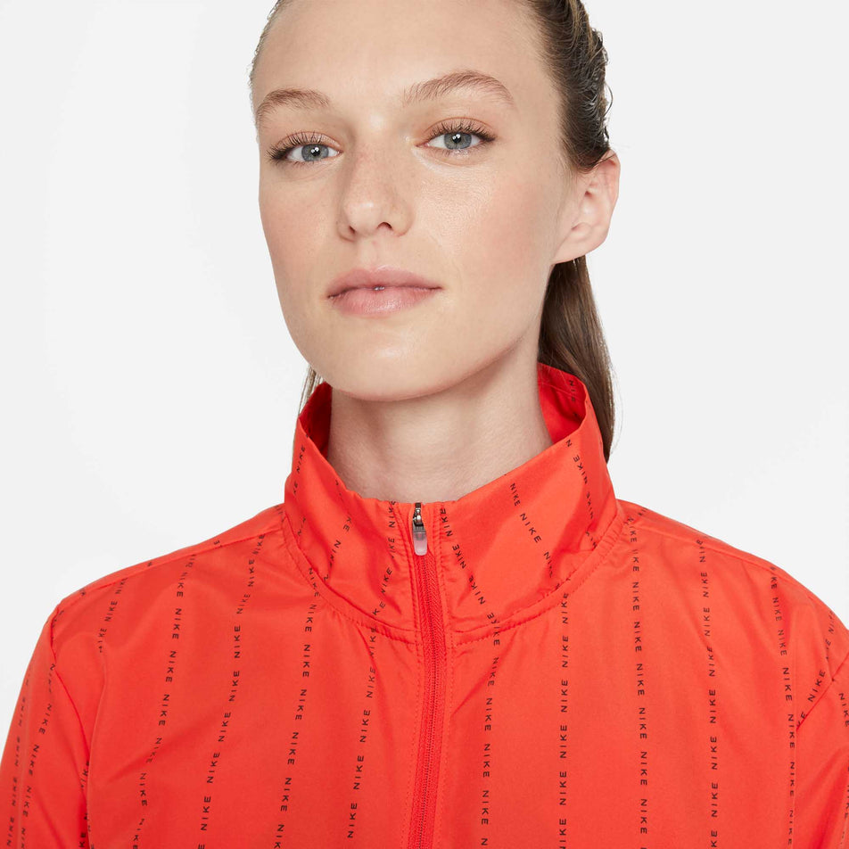 Collar view of women's nike dri-fit icon clash jacket (6918046122146)
