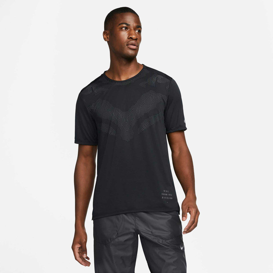 Front view of men's nike dri-fit run division rise 365 flash gx ss (6918097862818)